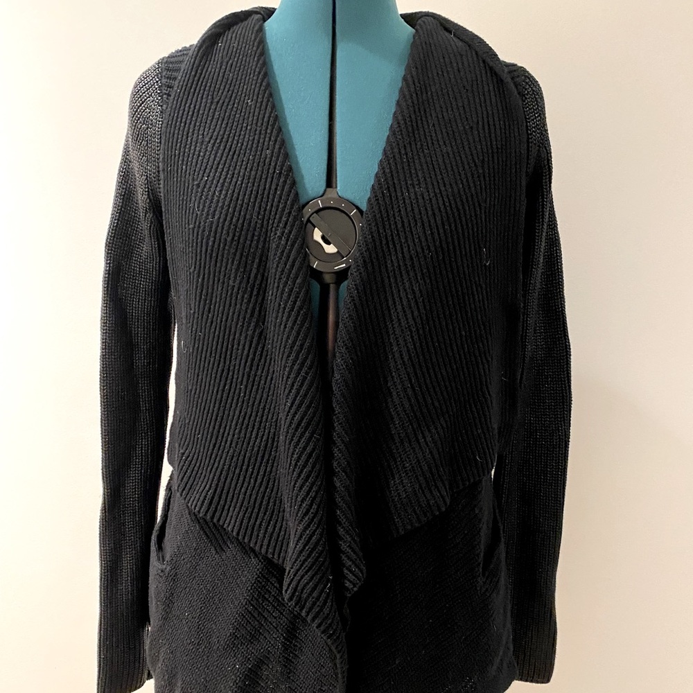 Vince Open Sweater with Foil Sleeves in Black (Size XS)